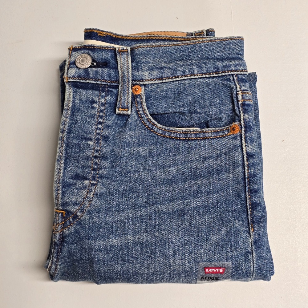 Levi's Wedgie Straight Jeans Women's 24x28 Blue High Rise Medium Wash Denim